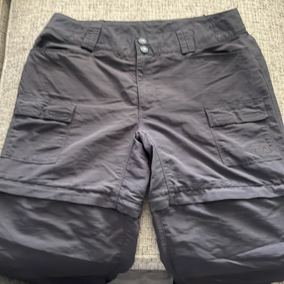 The Northface Women’s Convertible Paramount Cargo Trail Pants / Shorts size 8 - Picture 5 of 11